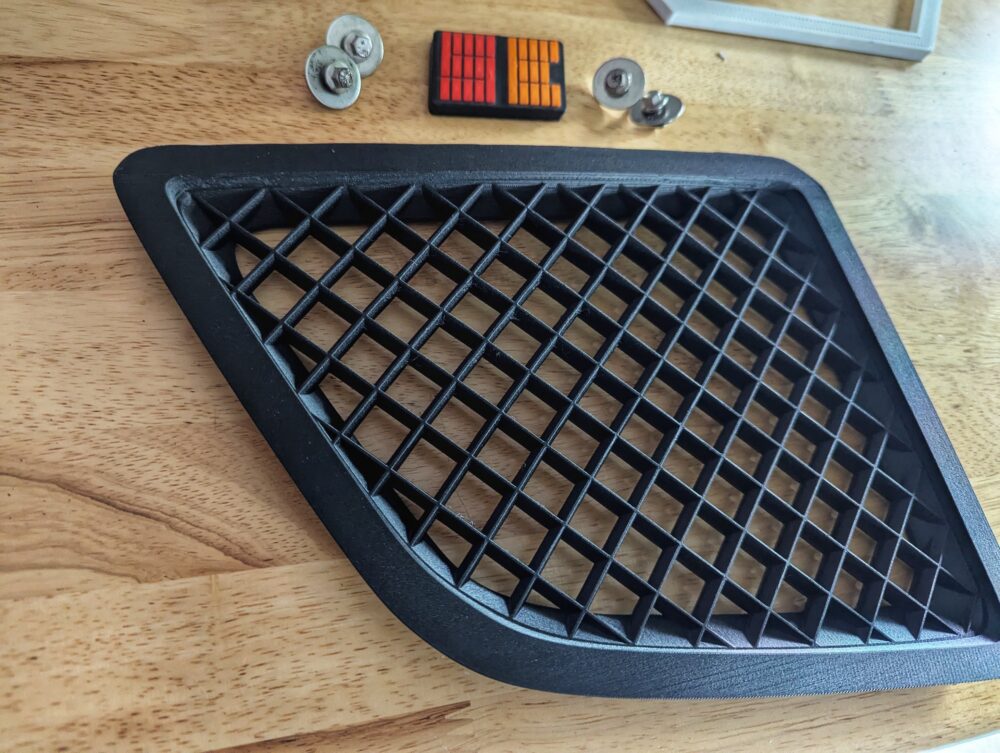 Hood Vents Mesh LH