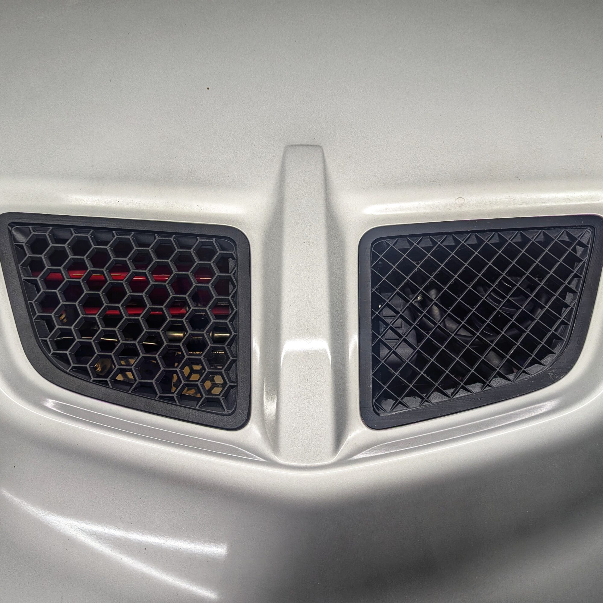 Hood Vents Left Hex Right Mesh